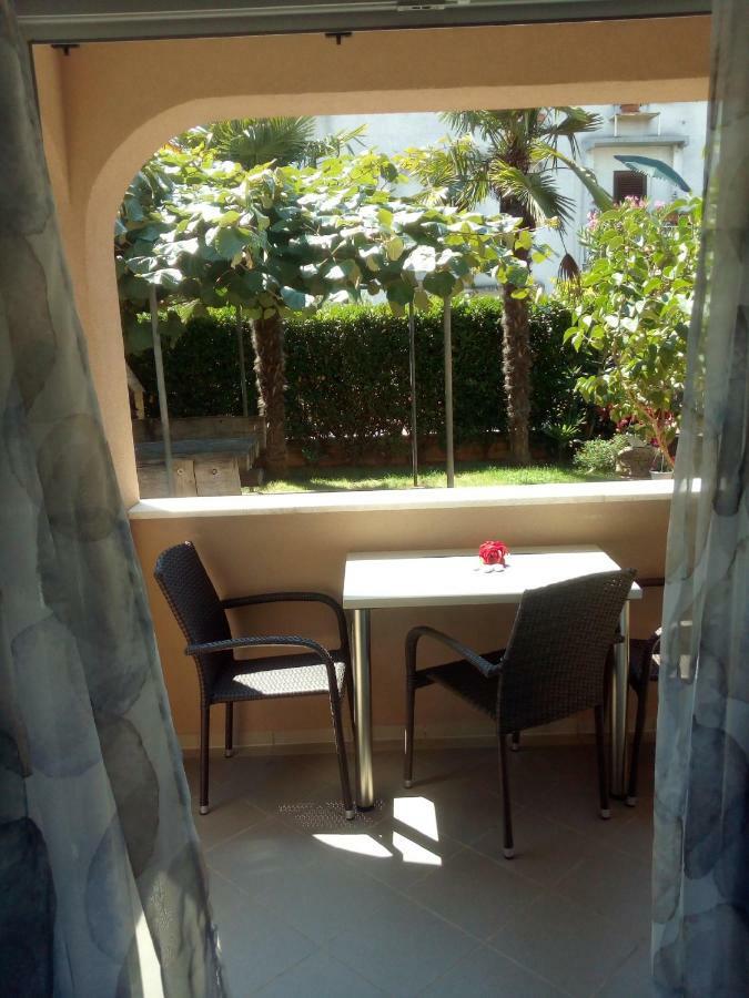 Apartments Sven-Marino Porec Exterior photo